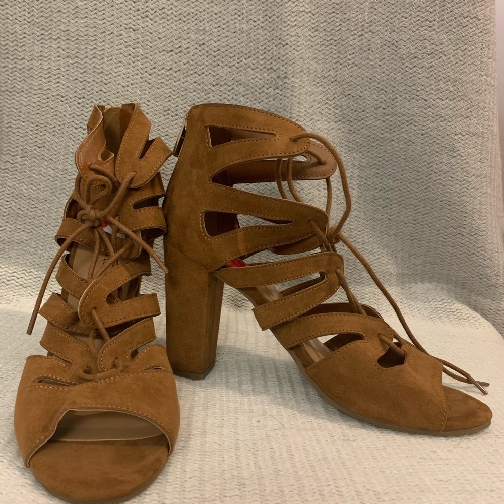 Indigo Rd heels - Picture 2 of 4
